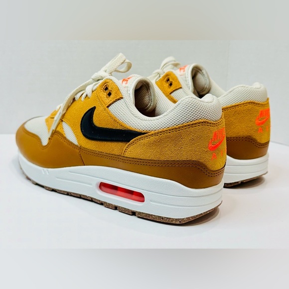 Nike Air Max 1 Essential Sneakers British Tan Light Bone Color Size US-11 NEW! - Picture 9 of 16